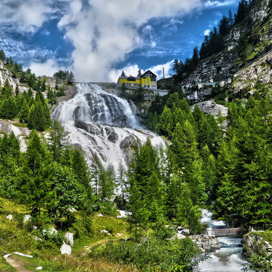 https://www.rotenthal.it/albergo_formazza/wp-content/uploads/2016/02/cascata_del_toce.jpg